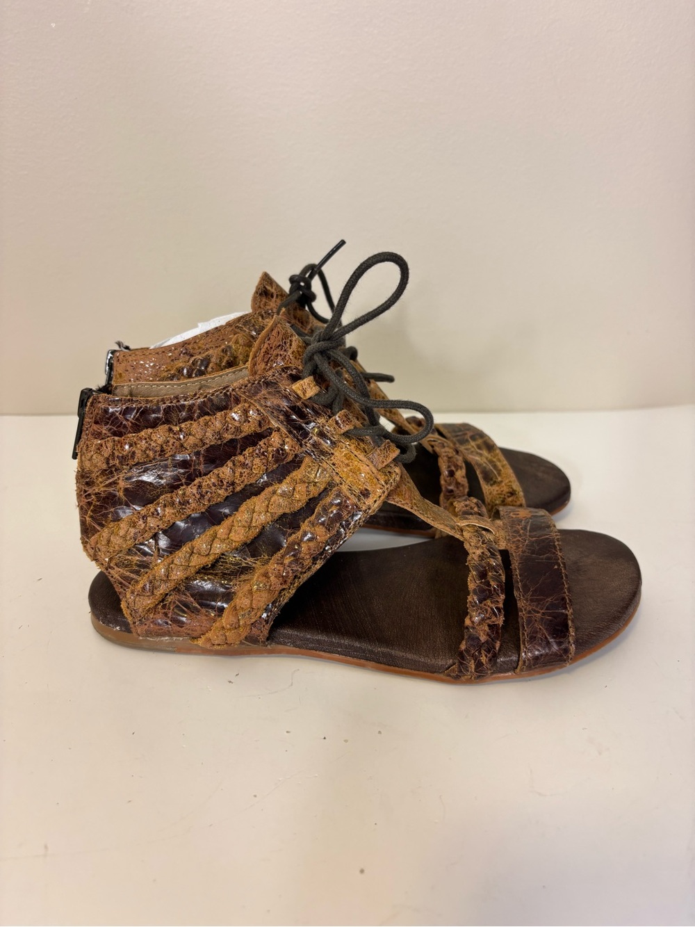 Roan Women’s Brown Braided Lace-Up Gladiator Sandals 7.5